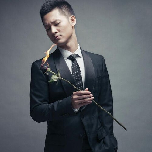 Loạt sản phẩm ồn ào nhất Vpop nửa đầu 2020: Erik dính 'liên hoàn phốt', K-ICM bị tố đạo nhái phục trang, 'xài chùa' tranh không xin phép Ảnh 26