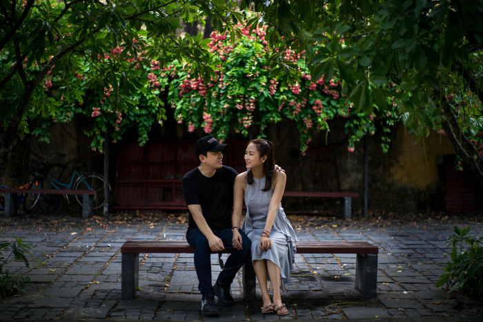 Những bức ảnh tình bể bình của hai vợ chồng nam ca sĩ đã nhanh chóng nhận được cơn bão like từ mọi người