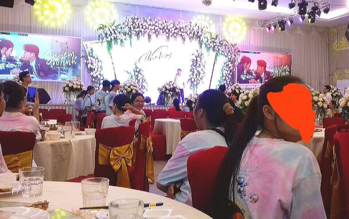 Lễ tổng kết sang chảnh như tiệc cưới của các cô cậu học trò khiến CĐM 'dở khóc dở cười' Ảnh 2