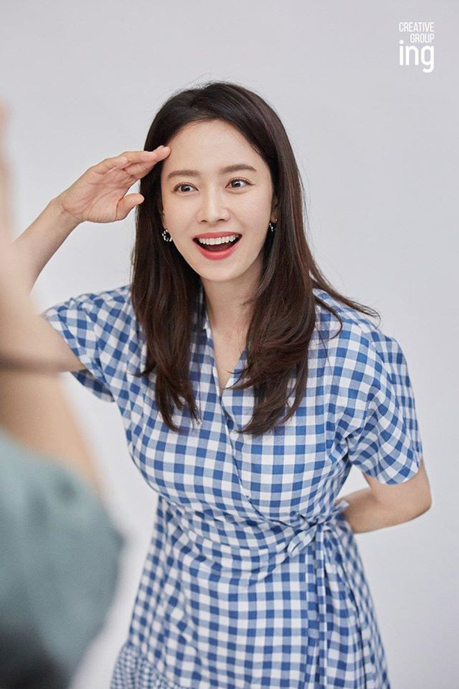 'Mợ Ngố' Song Ji Hyo: Hack tuổi thần sầu mặc dù đã ở ngưỡng 40 Ảnh 6