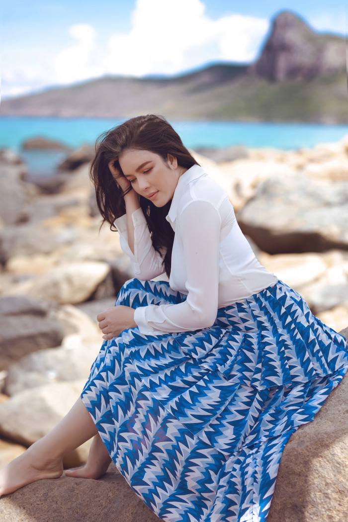 Lý Nhã Kỳ khoe nhan sắc nuột nà trước biển, dung mạo xuất sắc lay động lòng người Ảnh 5