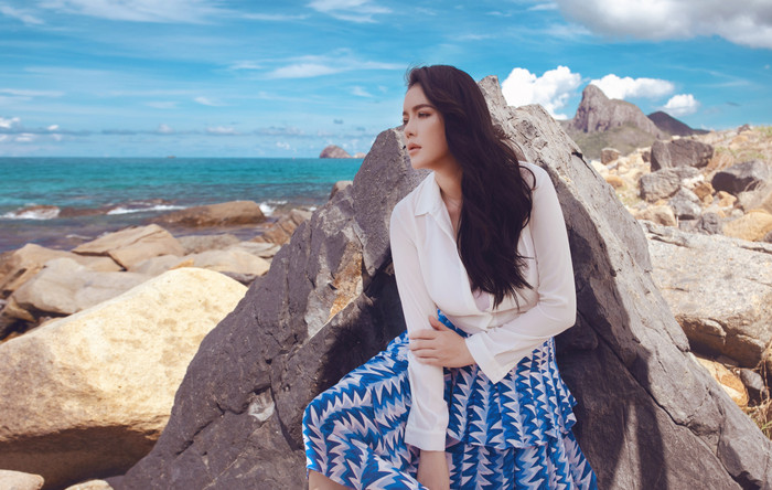 Lý Nhã Kỳ khoe nhan sắc nuột nà trước biển, dung mạo xuất sắc lay động lòng người Ảnh 6