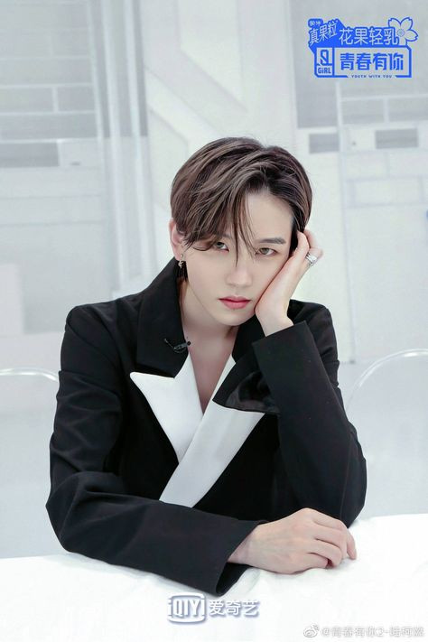 8 idol K-Pop 'vạn người mê' debut từ các chương trình sinh tồn của Trung Quốc Ảnh 21