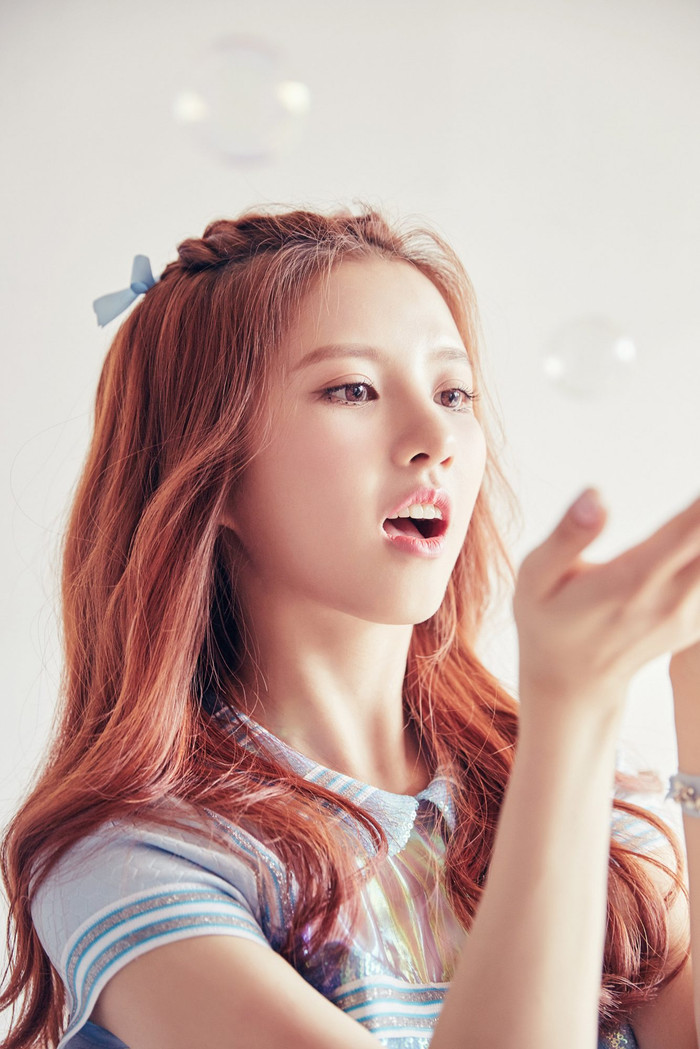 8 idol K-Pop 'vạn người mê' debut từ các chương trình sinh tồn của Trung Quốc Ảnh 35