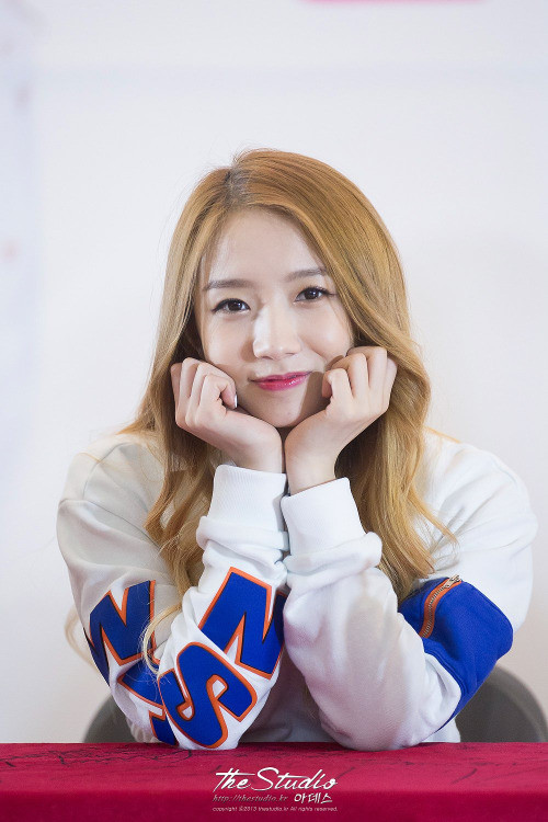 8 idol K-Pop 'vạn người mê' debut từ các chương trình sinh tồn của Trung Quốc Ảnh 6