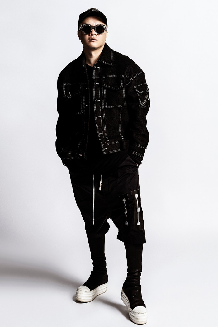 Lần đầu lấn sân thời trang, Ninh Dương Lan Ngọc diện đầm đen đầy kiêu sa, tuyển model Ảnh 10