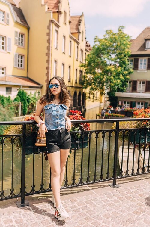 'Ái nữ' nhà Phượng Chanel diện bikini hút mắt, hotgirl tương lai đây rồi Ảnh 6