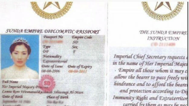 Ly kỳ chuyện tự xưng là 'công chúa', hai cô gái bị tống giam 13 năm Ảnh 4