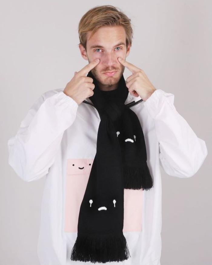 Từ Felix Kjellberg thành PewDiePie: Từ chàng trai bán xúc xích để theo đuổi đam mê đến ông hoàng YouTube Ảnh 12