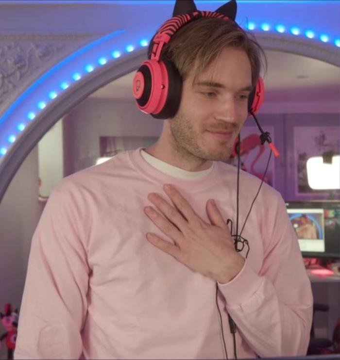 Từ Felix Kjellberg thành PewDiePie: Từ chàng trai bán xúc xích để theo đuổi đam mê đến ông hoàng YouTube Ảnh 2