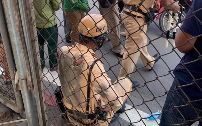 Tài xế kéo lê khiến trung uý CSGT chấn thương nhập viện có dấu hiệu tội chống người thi hành công vụ Ảnh 2