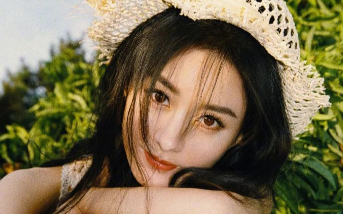 Top 10 Nữ diễn viên Trung Quốc sở hữu phim có lượt xem cao nhất Youtube: Triệu Lệ Dĩnh trở thành Bà hoàng, Trịnh Sảng vượt hạng Dương Mịch Ảnh 2