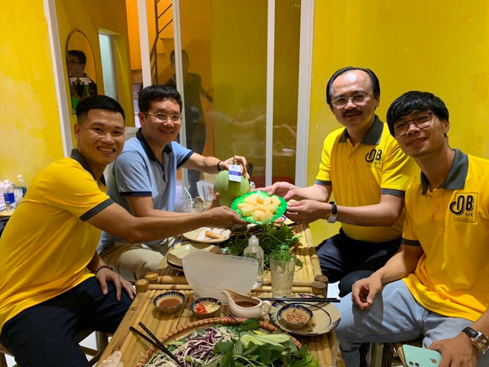 Mẹ Trần Hữu Đông Triều thể hiện sự hài lòng về con dâu Ảnh 5