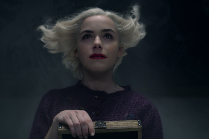 'Chilling Adventures of Sabrina' chính thức bị Netflix khai tử sau 4 mùa Ảnh 13