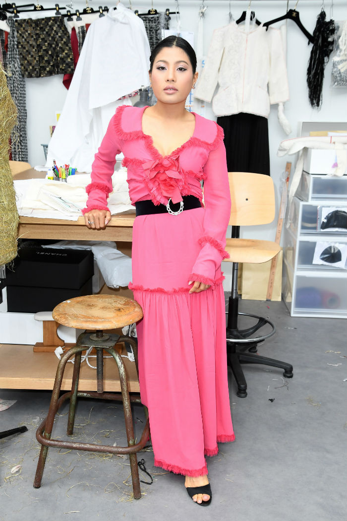 Đằm thắm pha chút bánh bèo trong cây váy màu hồng cánh sen khi công chúa tham dự show Haute Coture của Chanel vào tháng 7/2016