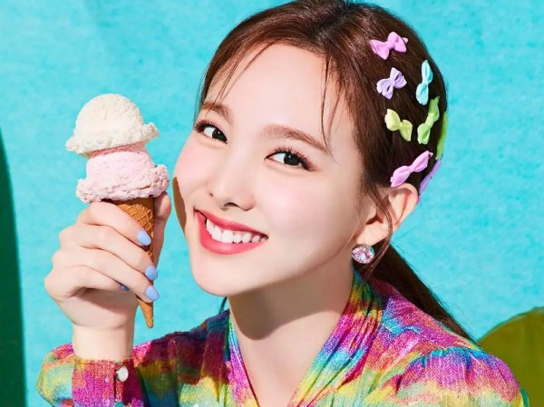 Nayeon (TWICE) gửi lời nhắn nhủ sương sương đến các fan đang stalk ký túc xá của nhóm Ảnh 6