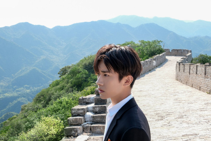 Dịch Dương Thiên Tỉ.