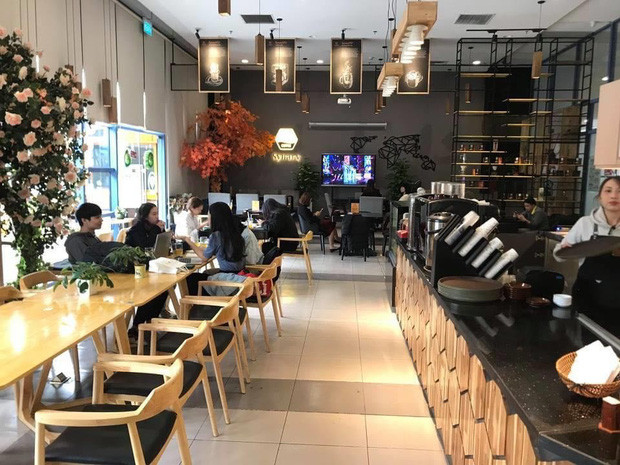 Tọa độ sống ảo và họp nhóm lí tưởng ở Đại học KInh tế Quốc dân