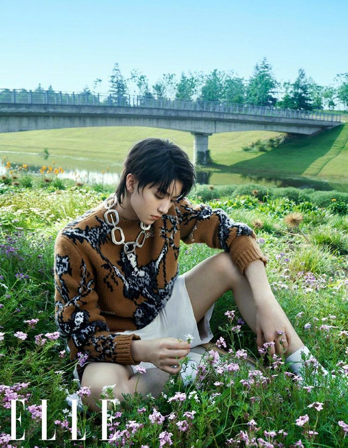 Vương Tuấn Khải trên tạp chí Elle số tháng 8: Vừa nghệ thuật, vừa trưởng thành Ảnh 14