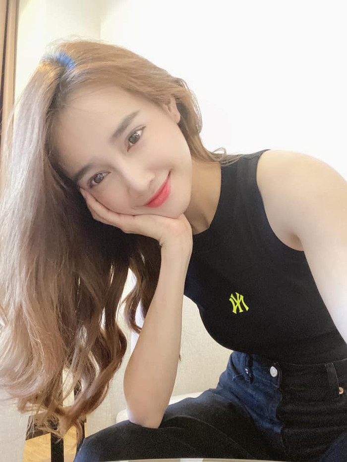 Nhan sắc của cô khiến không ít người trầm trồ và không nghĩ rằng cô đã là 'gái một con'