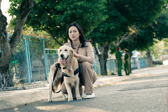 Review 'Bằng chứng vô hình’: Lạnh gáy với trò chơi mèo vờn chuột giữa tên sát nhân biến thái và Sherlock Holmes phiên bản Việt Nam Ảnh 3