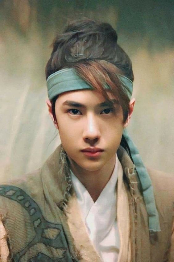 Vương Nhất Bác trên phim trường 'Hữu phỉ': Anh tuấn, tiêu sái chính là đây! Ảnh 15