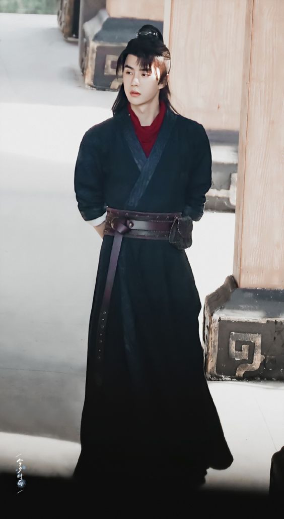 Vương Nhất Bác trên phim trường 'Hữu phỉ': Anh tuấn, tiêu sái chính là đây! Ảnh 13