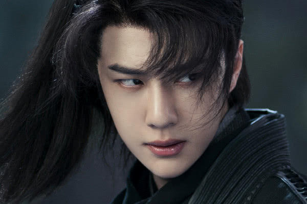 Vương Nhất Bác trên phim trường 'Hữu phỉ': Anh tuấn, tiêu sái chính là đây! Ảnh 11