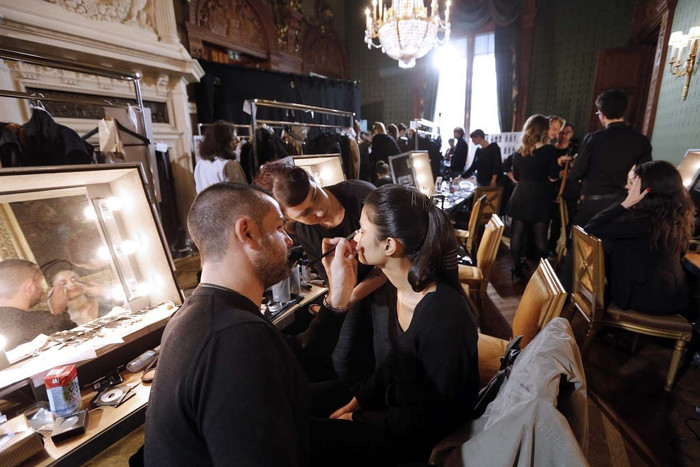 Người mẫu robot lên ngôi, người mẫu truyền thống có nguy cơ thất nghiệp Ảnh 10