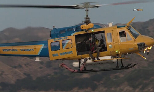 Dàn cast Glee cùng cầu nguyện sau khi nữ tài tử Naya Rivera mất tích giữa hồ Ảnh 7