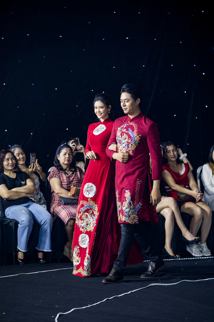 Trương Quỳnh Anh mặc áo dài cưới, làm cô dâu bước vào lễ đường Ảnh 14