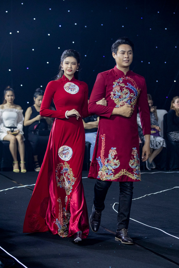 Trương Quỳnh Anh mặc áo dài cưới, làm cô dâu bước vào lễ đường Ảnh 15