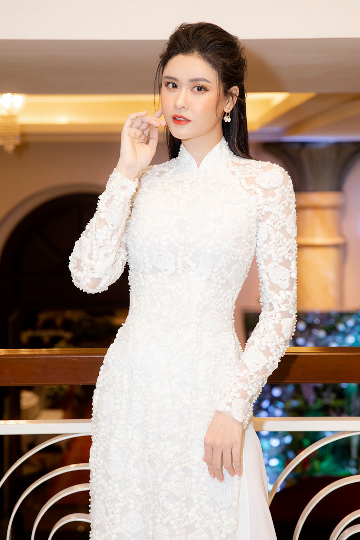 Trương Quỳnh Anh mặc áo dài cưới, làm cô dâu bước vào lễ đường Ảnh 7