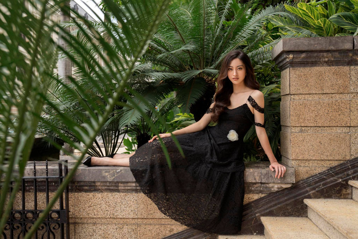 'Nữ hoàng lookbook' Lương Thùy Linh cân mọi concept: Thần thái kiêu sa khiến fan không thể rời mắt Ảnh 66