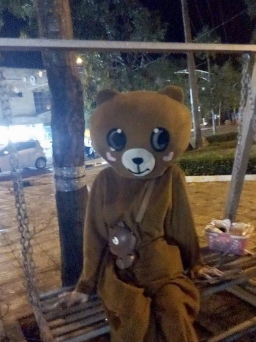 Động thái mới nhất của hai thanh niên trêu chọc cô gái bán kẹo gây xôn xao dư luận Ảnh 4