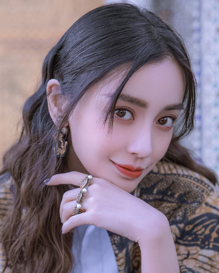 Chung Sở Hy và Lâm Duẫn sẽ là hai người 'nối nghiệp' sáng giá của Angelababy Ảnh 20