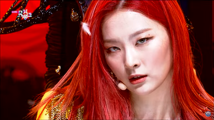 Chiếm trọn Spotlight Music Bank: Sân khấu Monster từ Irene & Seulgi, fan chỉ tiếc hùi hụi điều này! Ảnh 12