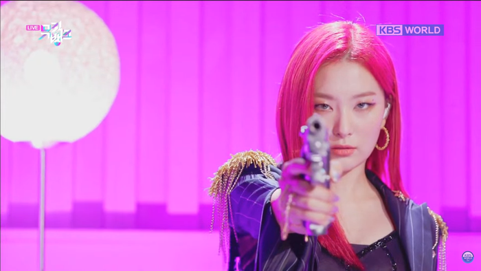 ...và Seulgi làm người hâm mộ không khỏi ôm tim.