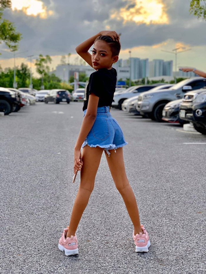 Nhiều cư dân mạng gọi Nesty là búp bê.