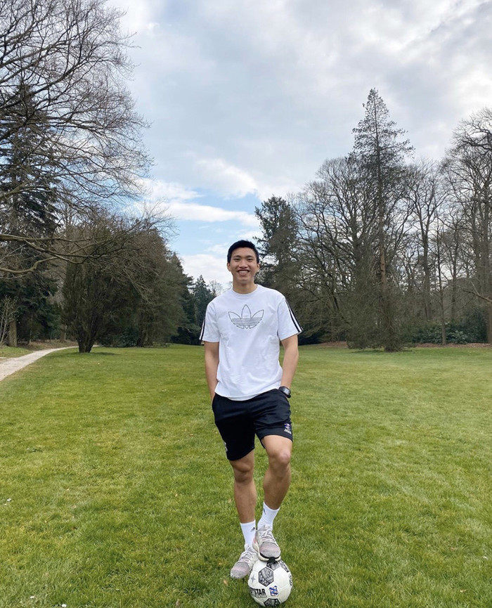 Hậu vệ Đoàn Văn Hậu