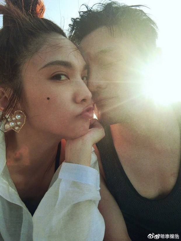 Dương Thừa Lâm đăng video cầu hôn, dân mạng chú ý đến cách ăn mặc của Lý Vinh Hạo Ảnh 7