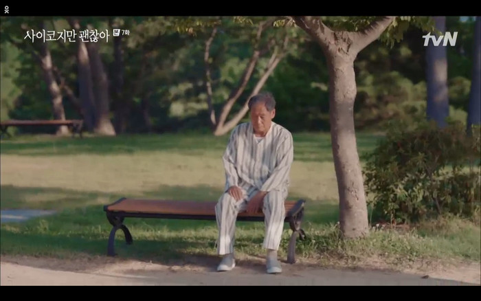 Moon Young bị bố đe dọa. 