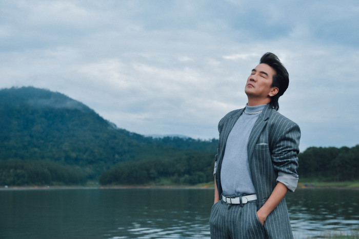 Đàm Vĩnh Hưng tung MV mới gay cấn như phim hành động nhưng lại bị bắt lỗi vì 'hạt sạn' xuyên không này... Ảnh 10