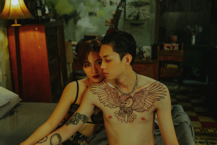 MV mới của Khả Ngân có gì hay mà Isaac, Diệu Nhi, Bảo Thy,... đồng loạt chia sẻ rầm rộ thế này? Ảnh 10