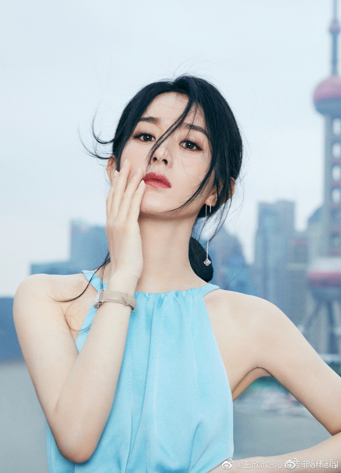 Sau khi sinh con, Triệu Lệ Dĩnh như được 'thay da đổi thịt': Ngày càng quyến rũ và trẻ trung hơn! Ảnh 3