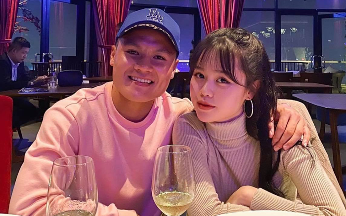 Huỳnh Anh bay vào Đà Nẵng cổ vũ Quang Hải, dân mạng xuýt xoa: Ngọt đến thế là cùng! Ảnh 2