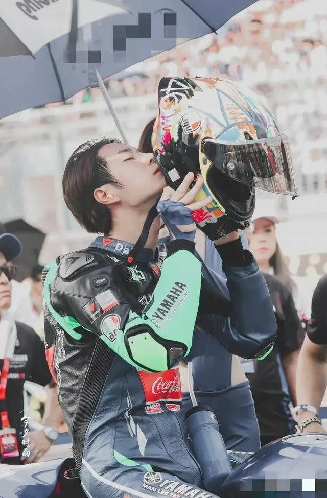 Tay đua livestream tiết lộ trợ lý giở trò để Vương Nhất Bác giành giải quán quân, khổ luyện 3 tháng chỉ là nói dối Ảnh 13