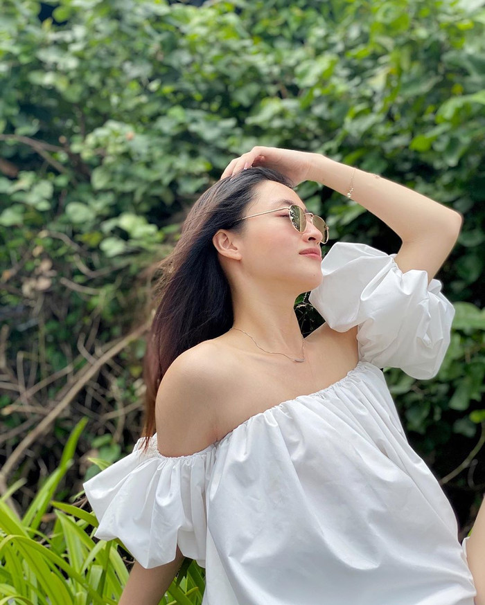 Kiều Loan quý phái thần thái 'chuẩn' nữ hoàng, Hương Giang nóng bỏng đẹp 'ma mị' thôi miên Ảnh 11