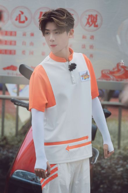 'Ca ca tràn đầy sức sống' chính thức ghi hình: Dương Dương tỏa sáng với tạo hình đơn giản, trẻ đẹp như trai 18 Ảnh 19