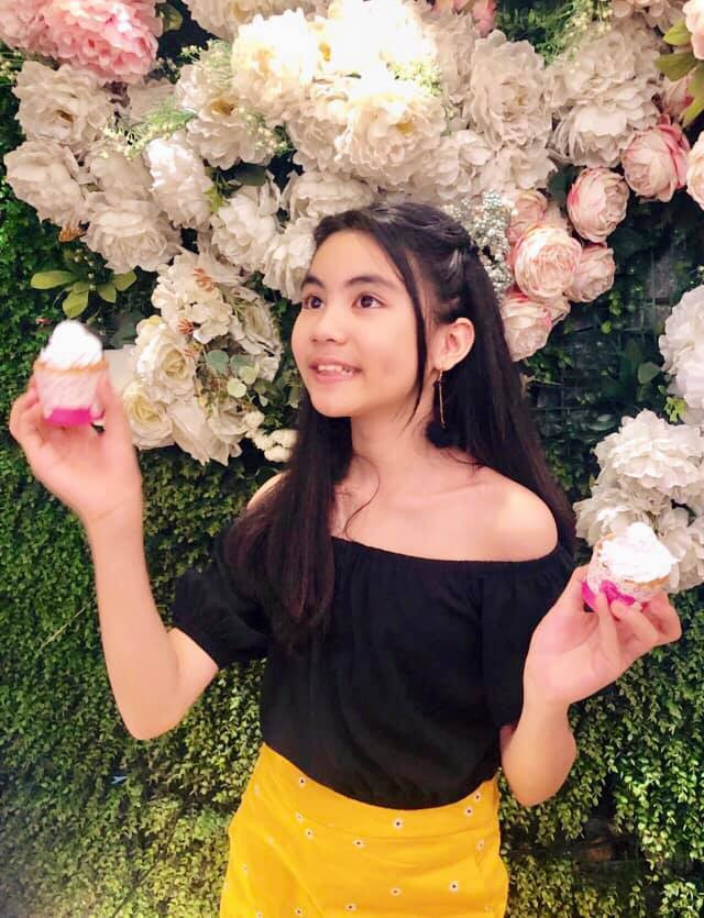 Điểm danh hội 'cậu ấm, cô chiêu' nhà sao Việt sở hữu đôi chân dài miên man Ảnh 16